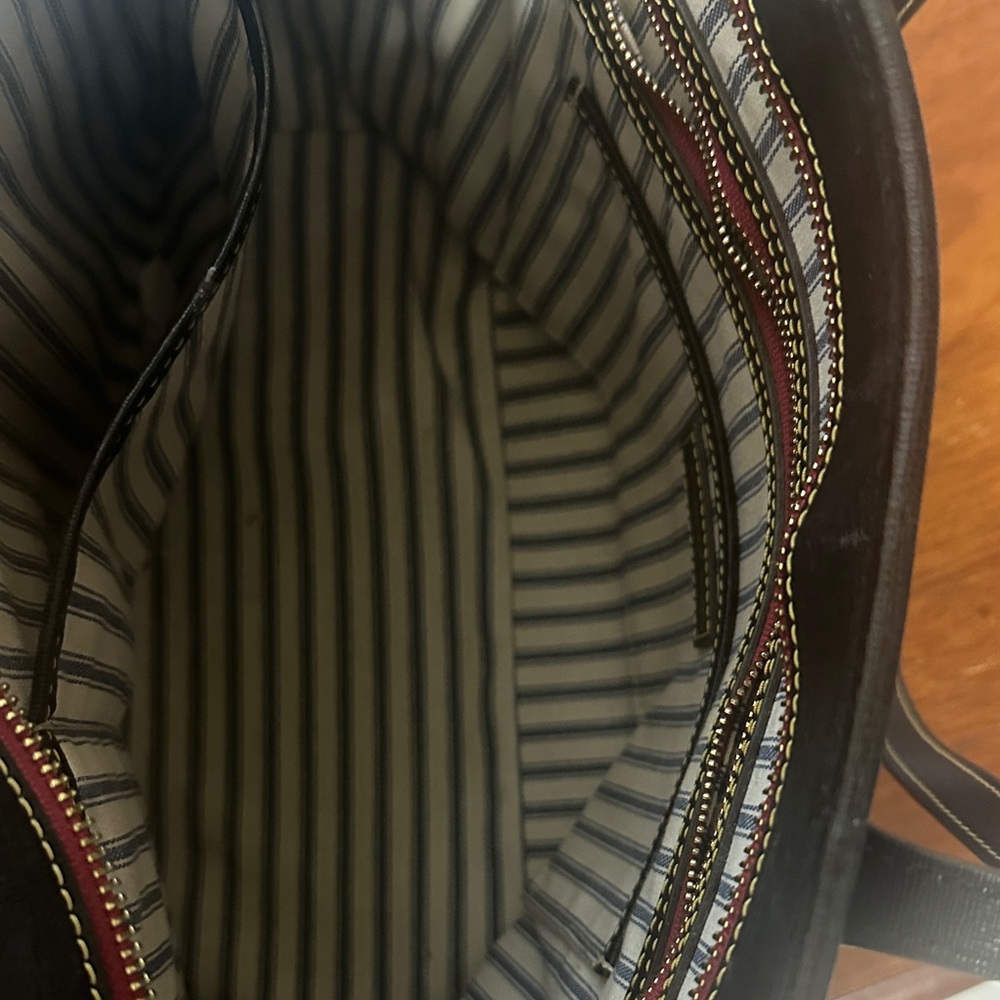 Dooney & Bourke Black Tote Bag - Picture 3 of 5